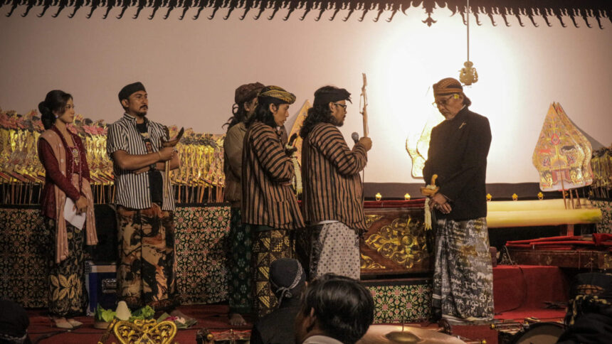 Sujiwo Tejo: Gua Selomangleng Kediri, Cikal Bakal Nusantara